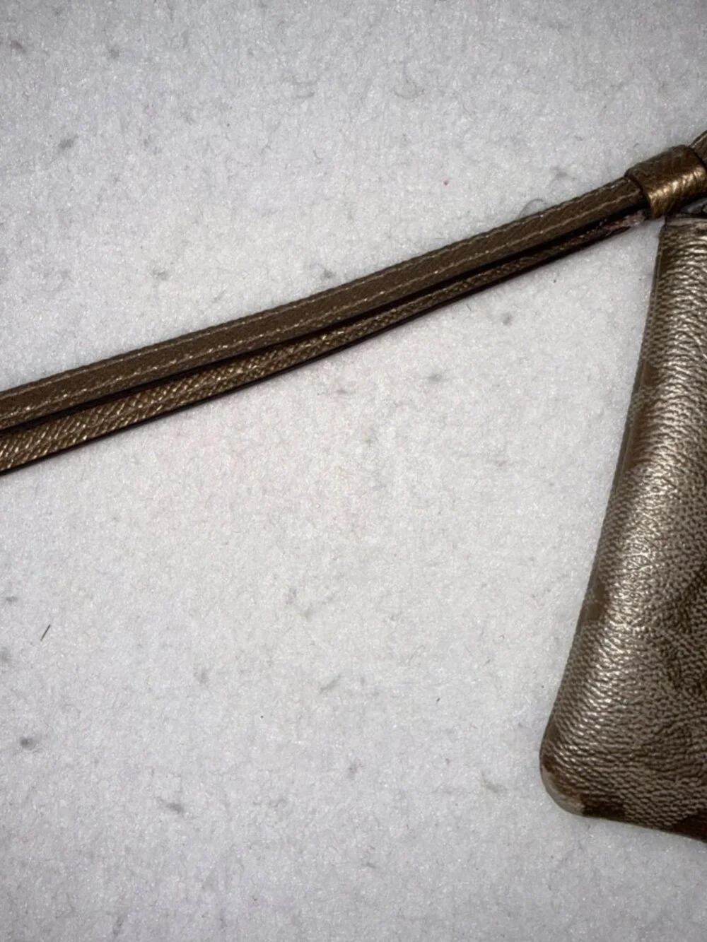 VINTAGE Y2K Coach Metallic Gold Logo Wristlet Small Designer Bag Zip Closure